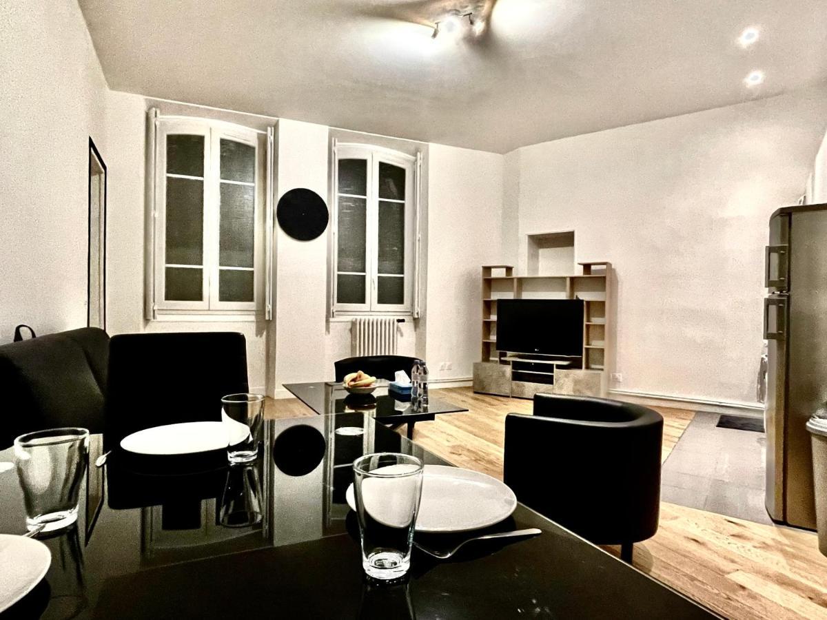 Champs Elysees 3 Apartment